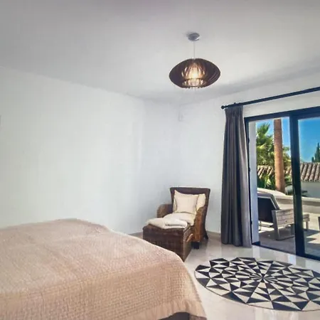 La Propiedad Esta Ubicada En Hill Club Villa Marbella